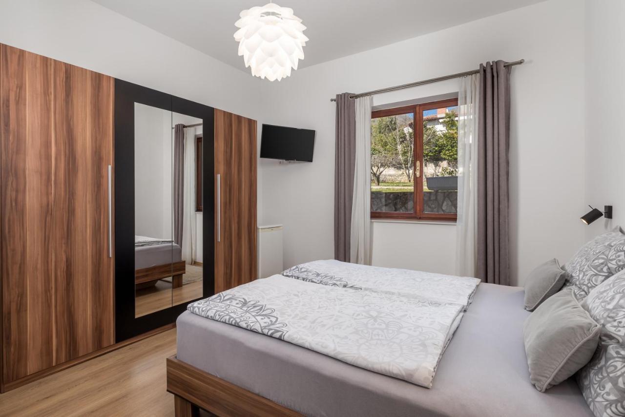 Guest House Deskovic Mošćenička Draga Pokoj fotografie